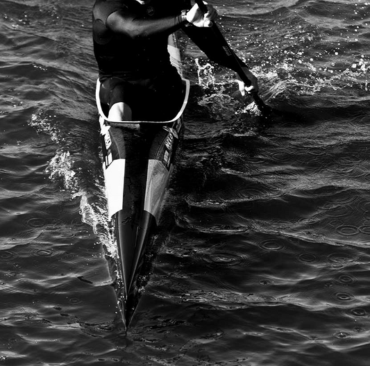 O André Bastos Coelho é treinador, atleta, investigador e autor de estudos, tem prestado forte contributo à canoagem e ao desempenho desportivo. Defende uma forte ligação entre treino e almientação. | Entrebistas GoldNutrition