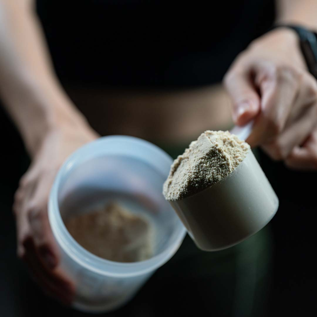 O que é verdade e o que não é sobre o suplemento mais usado por atletas? Neste artigo analisamos 5 mitos sobre a proteína whey. | 5 mitos sobre a proteína whey | Blog | GoldNutrition